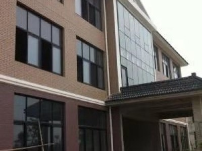 张汪办公楼:采用了水源热泵冷暖机组 张汪办公楼:采用了水源热泵冷暖机组